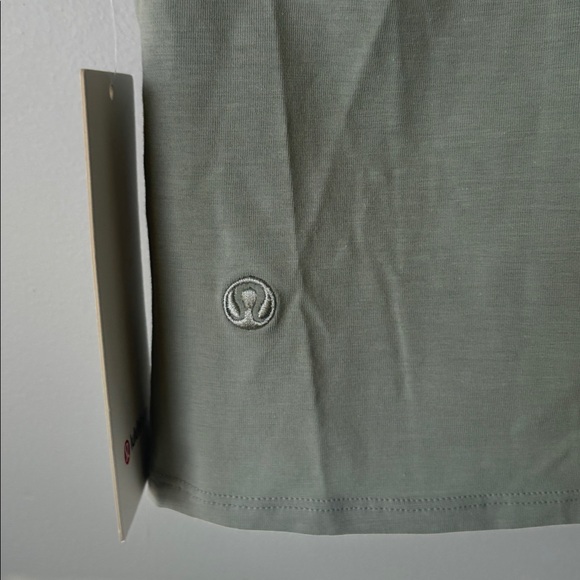 Lululemon Twist Front Oversized T-Shirt | Women’s Size Small | NWT - Picture 7 of 8